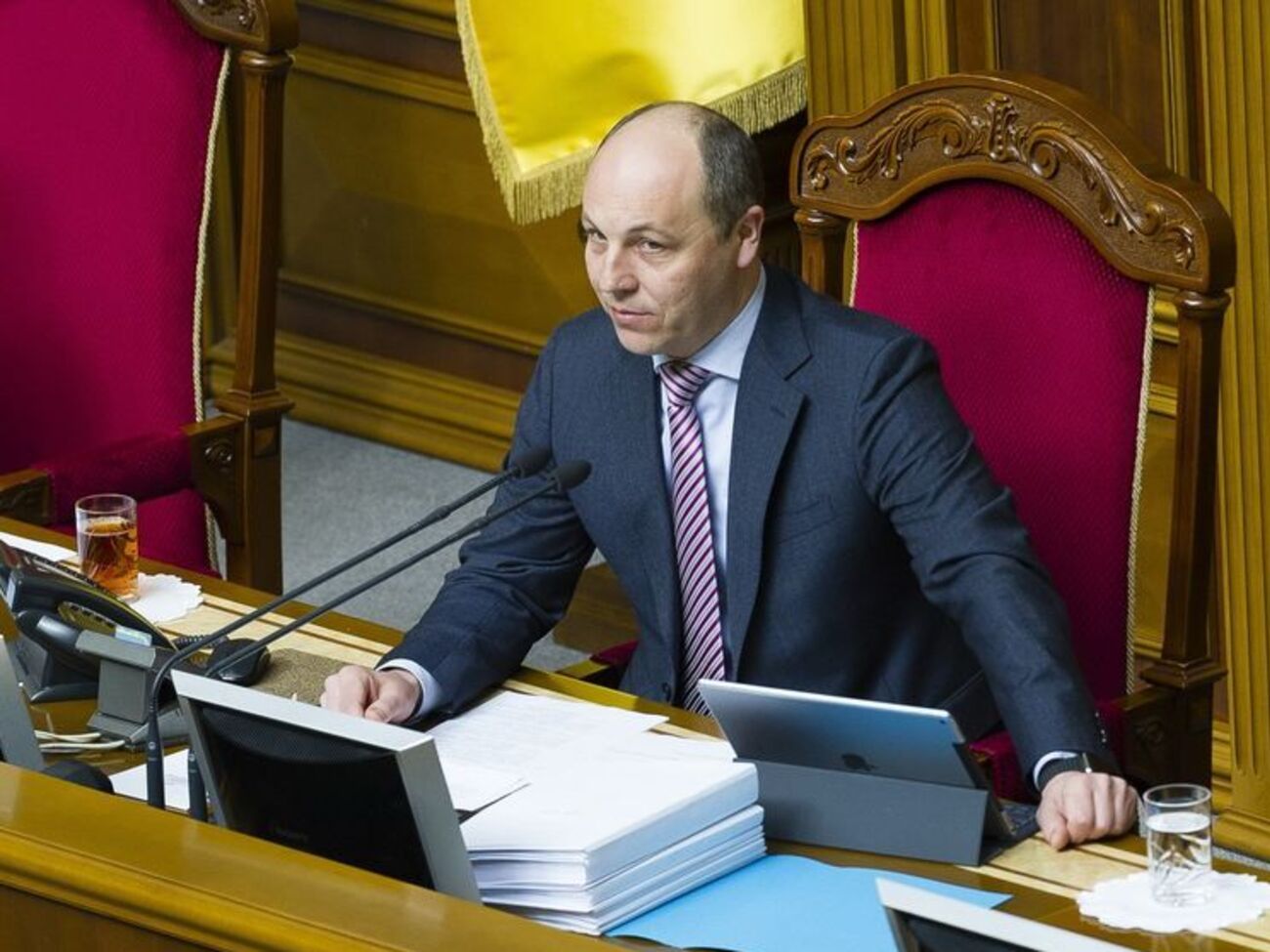 Парубий созвал внеочередную сессию парламента