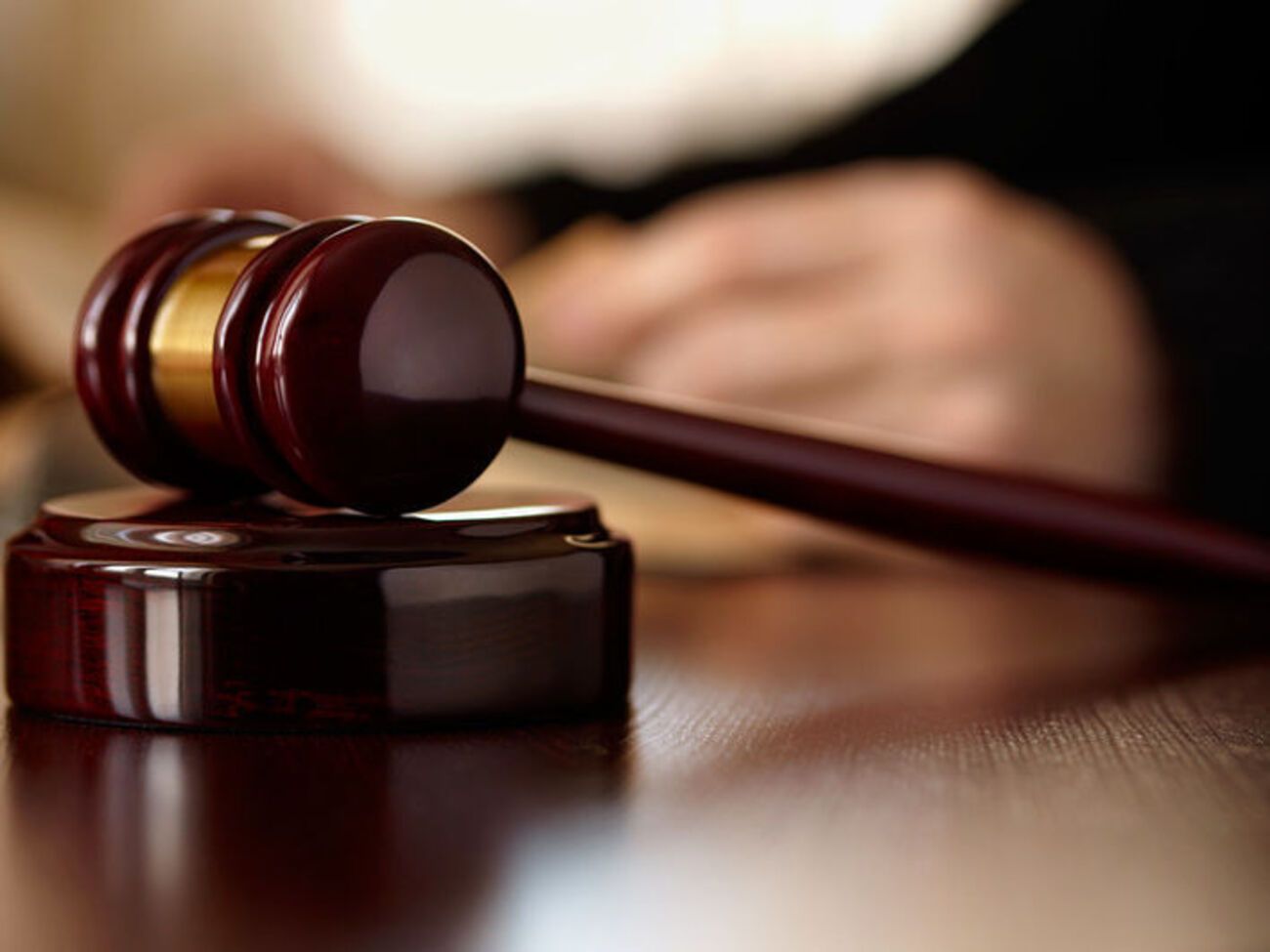 Суд обязал Генпрокуратуру прекратить розыск Злочевского