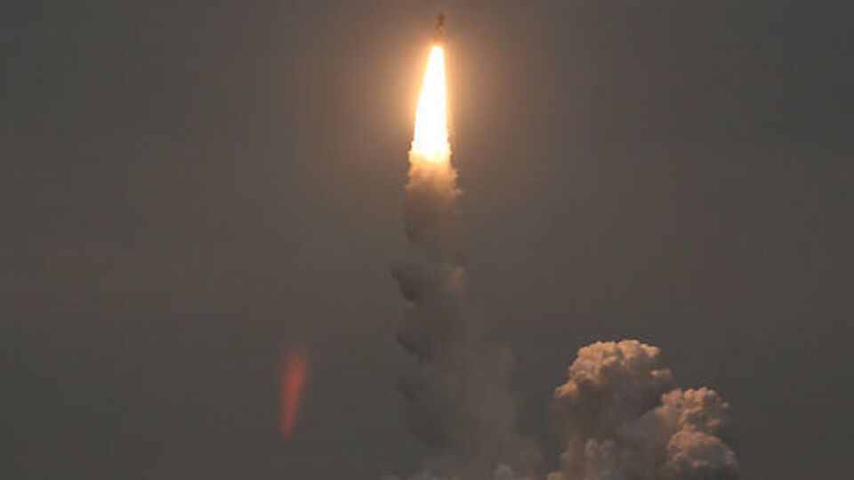 Запущенная в Белом море ракета "Булава" самоликвидировалась в полете