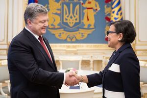 Порошенко провел встречу с Прицкер