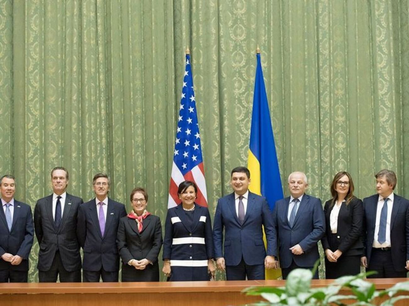 Гройсман встретился с министром финансов США Пенни Прицкер