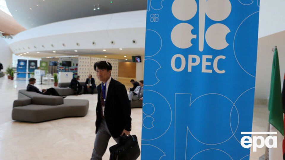 Reuters: ОПЕК предлагает странам, не входящим в организацию, также сократить добычу нефти