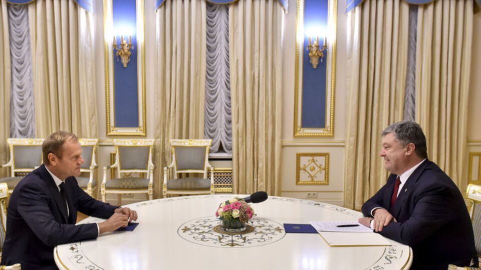 Туск и Порошенко "скоординировали подходы" по завершению ратификации Соглашения об ассоциации между Украиной и Европейским союзом