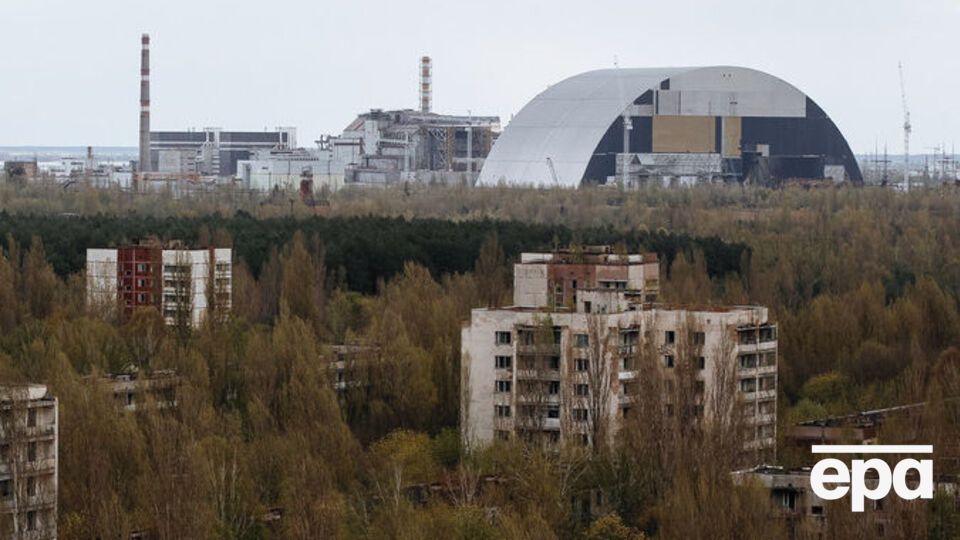 Саркофаг в Чернобыле строят более четырех лет
