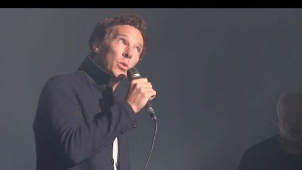 Камбербэтч продемонстрировал вокальные данные