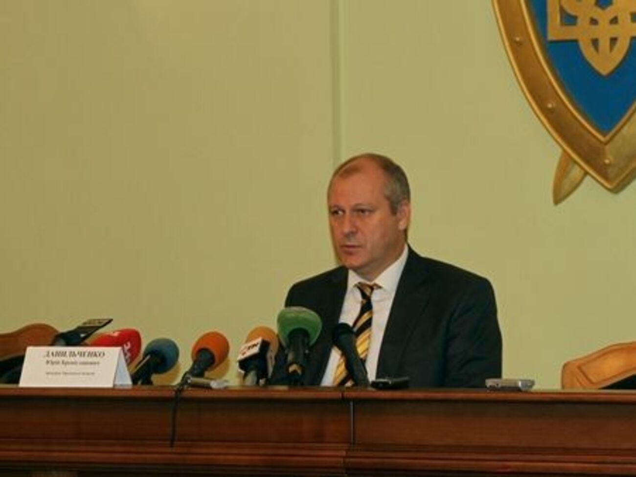 Данильченко: Суррогатный алкоголь разливали в гаражах и в обычной квартире