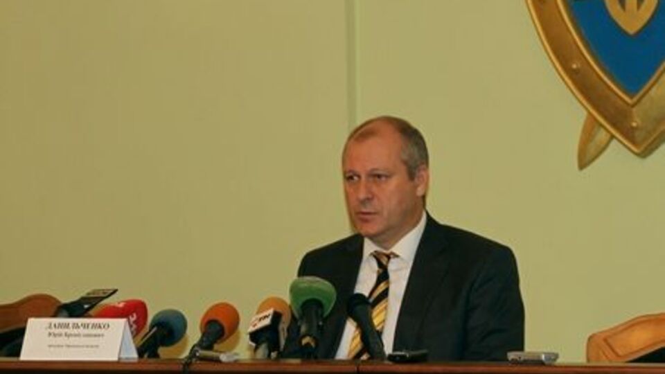Данильченко: Суррогатный алкоголь разливали в гаражах и в обычной квартире