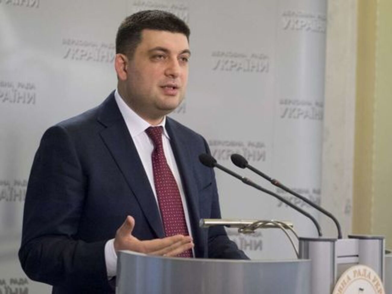 Гройсман: Кабмин оперативно реагирует на обращения львовского городского головы