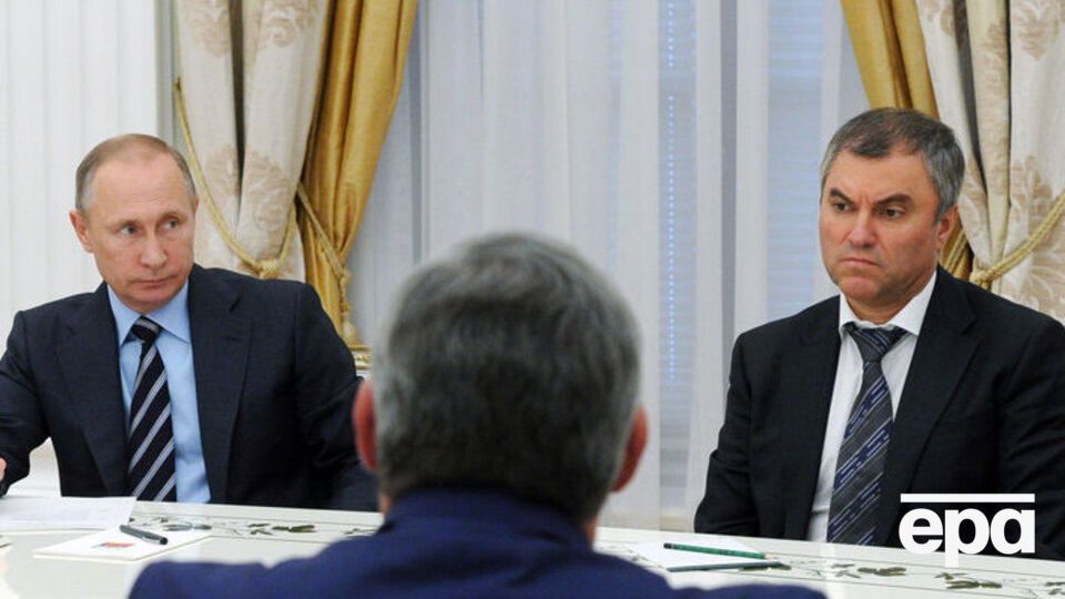 По данным СМИ, Володин (справа) переписал свои бизнес-активы на мать