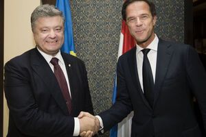 Порошенко провел встречу с Рютте