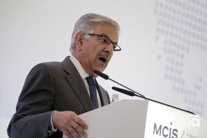 Асиф отметил, что Индия "организовала атаку" на индийский город Ури, чтобы отвлечь внимание мира от кашмирского вопроса