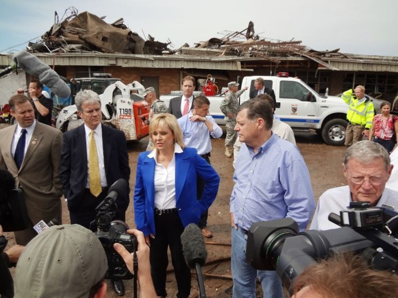 Губернатор Фоллин объявила чрезвычайное положение