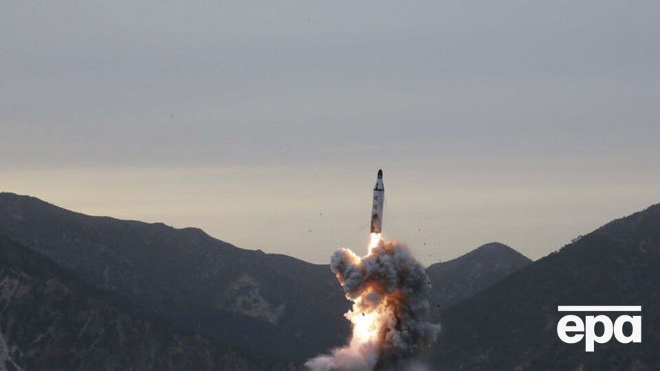 КНДР продолжает испытания баллистических ракет