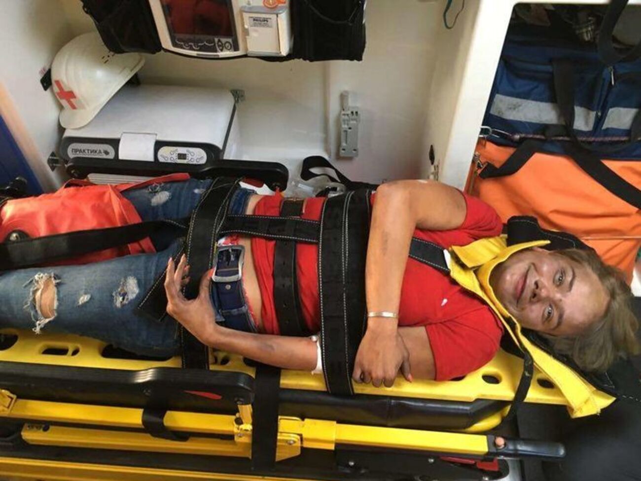 Зорина: Когда бежали по коридору, все здание уже было в дыму, ничего не видно