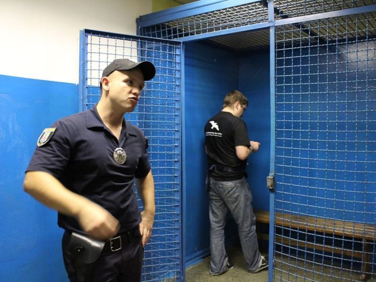 Правозащитники посчитали наличие клеток в метро нарушением