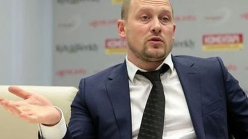 Каплин: Яценюк мобилизовал все свои информационные и финансовые ресурсы для возвращения в политику