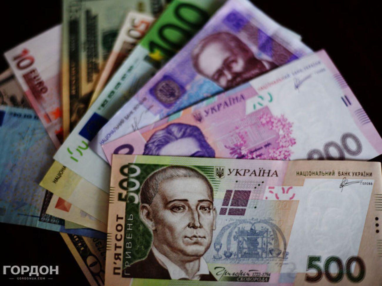 Причинами ускорения инфляции в НБУ считают рост цен и тарифов, которые регулируются административно, а также подорожание топлива