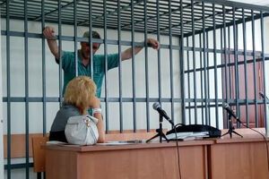 Станислав Клих с адвокатом Мариной Дубровиной в суде