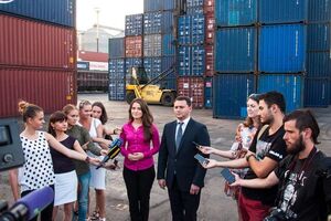 Марушевская: Мы будем внимательно следить за вывозом кругляка из Украины в рамках компетенции Одесской таможни