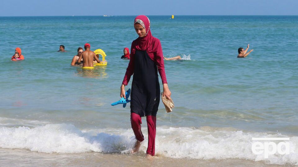 На Корсике запрет на буркини действителен