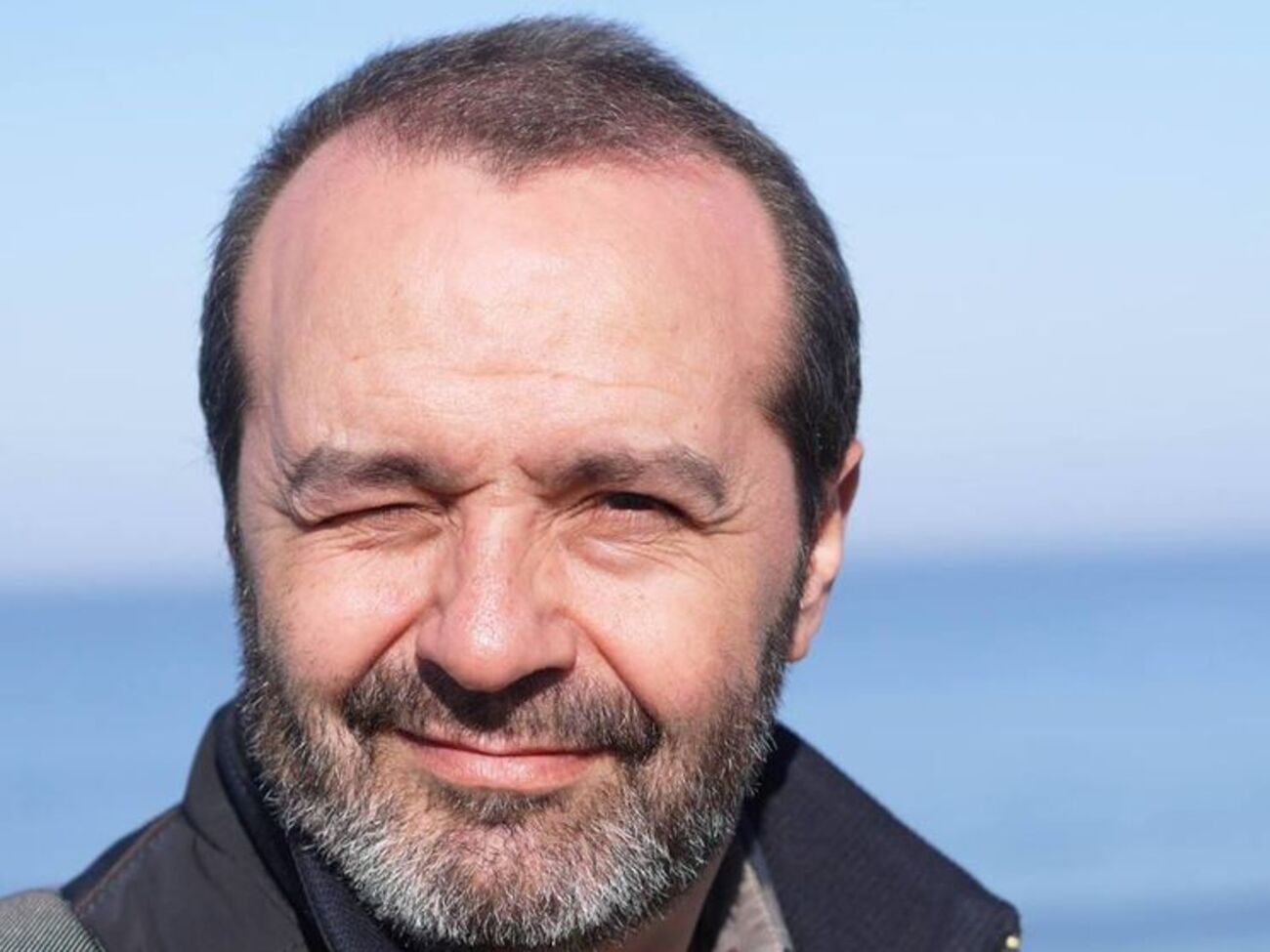 Шендерович: "Левада-центр", включивший в опросник отношения к Путину графу "отвращение", мгновенно объявили иностранным агентом