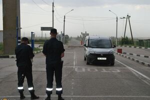 Украинцы пытались попасть в Крым в обход пунктов пропуска