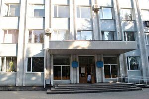 Здание получило незначительные повреждения