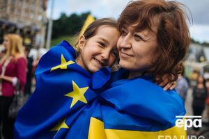 По мнению 21% населения, правительство плохо информирует народ о деятельности ЕС
