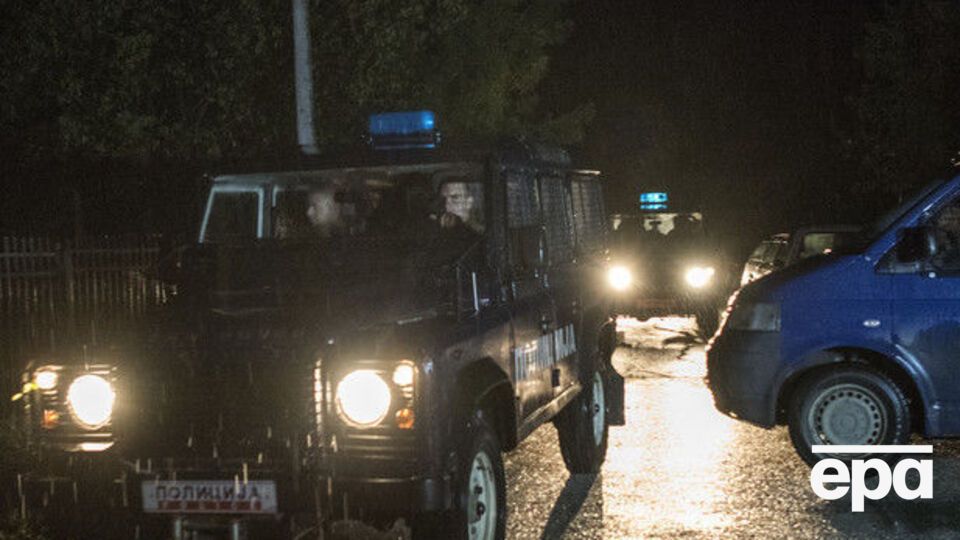 Поиски обломков самолета и тел погибших проходили при сильном ливне