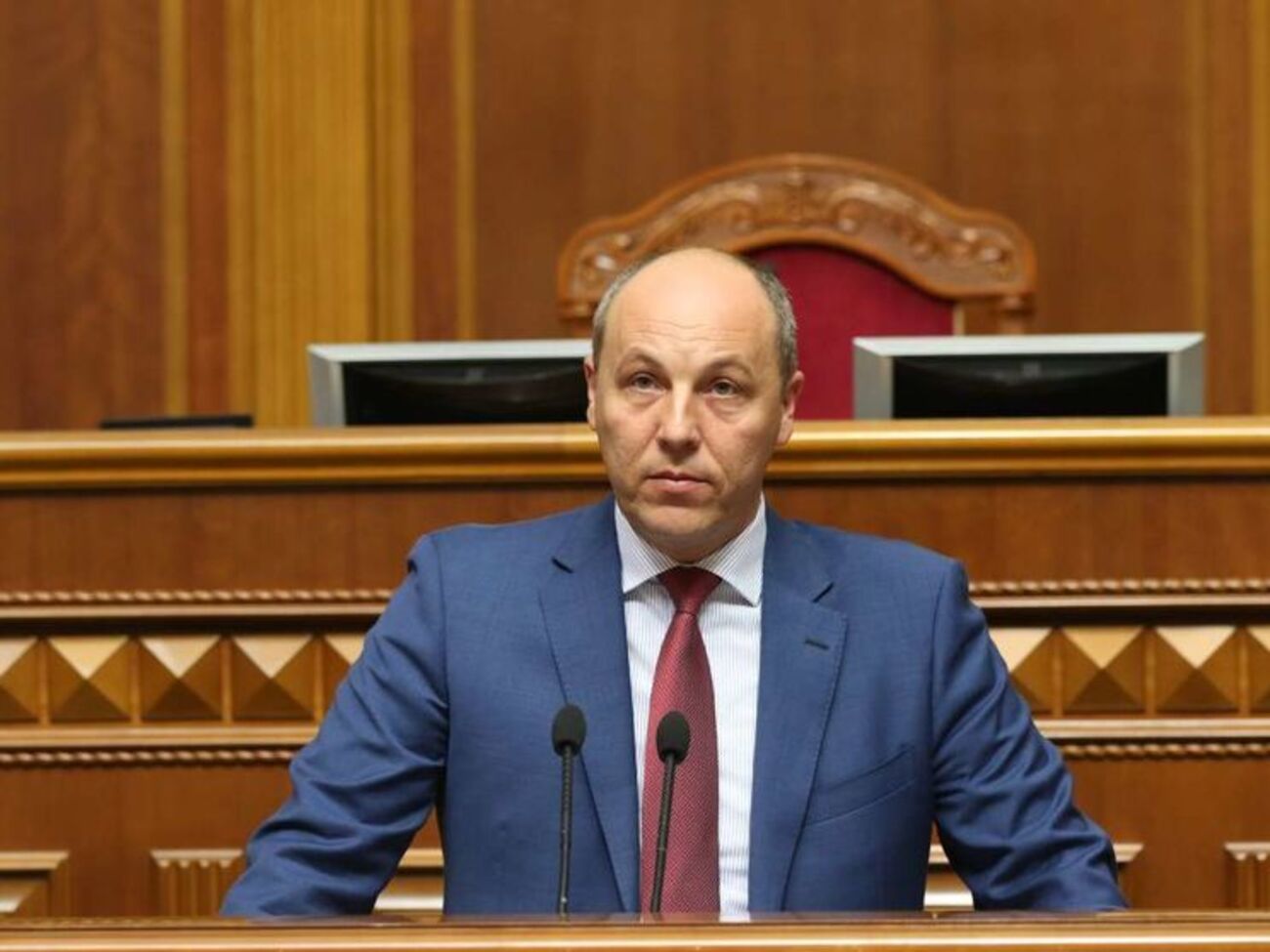 Парубий отложил рассмотрение вопроса о рекомендациях слушаний по Крыму