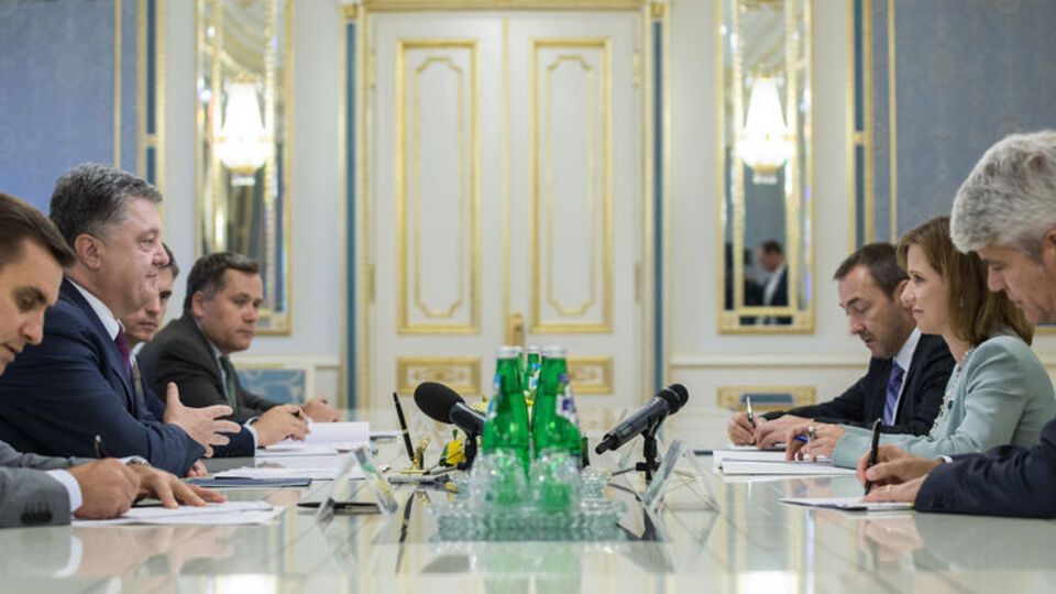 Глава Нацсовета Швейцарии Криста Марквальдер прибыла в Украину по приглашению Петра Порошенко