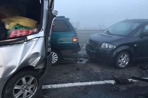 Во Львовской области столкнулись 12 авто