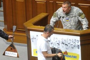 Юрий Береза: От "Народного фронта" народным балалаечникам и каналу "Интер" мы дарим инструменты, на которых они должны работать