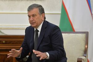 Решение о временном возложении полномочий президента Узбекистана на Мирзиеева приняли обе палаты парламента