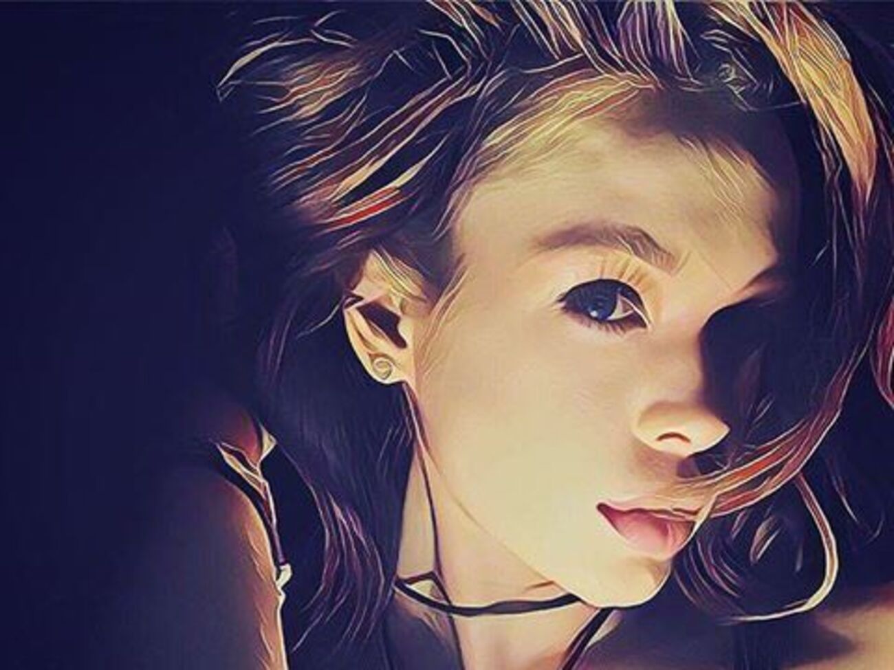 Яремчук снялась в фотосете с лошадью