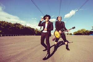 "Би-2": Каждому человеку хочется получить свои 15 минут славы. И многие считают социальные сети прекрасным "полем битвы"