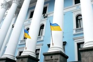 У Полторака будет два иностранных советника, сообщили в Минобороны