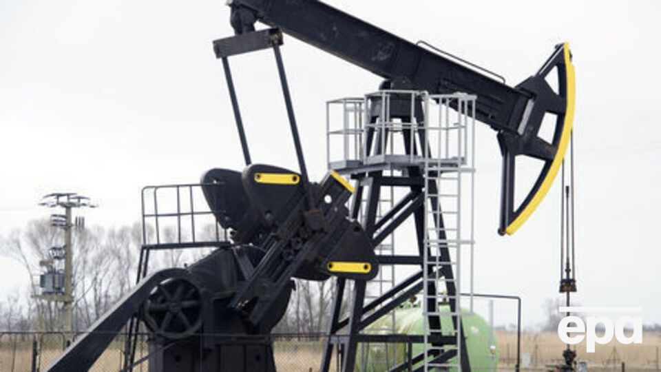 В прошлом месяце уровень добычи в РФ упал до 10,71 млн баррелей