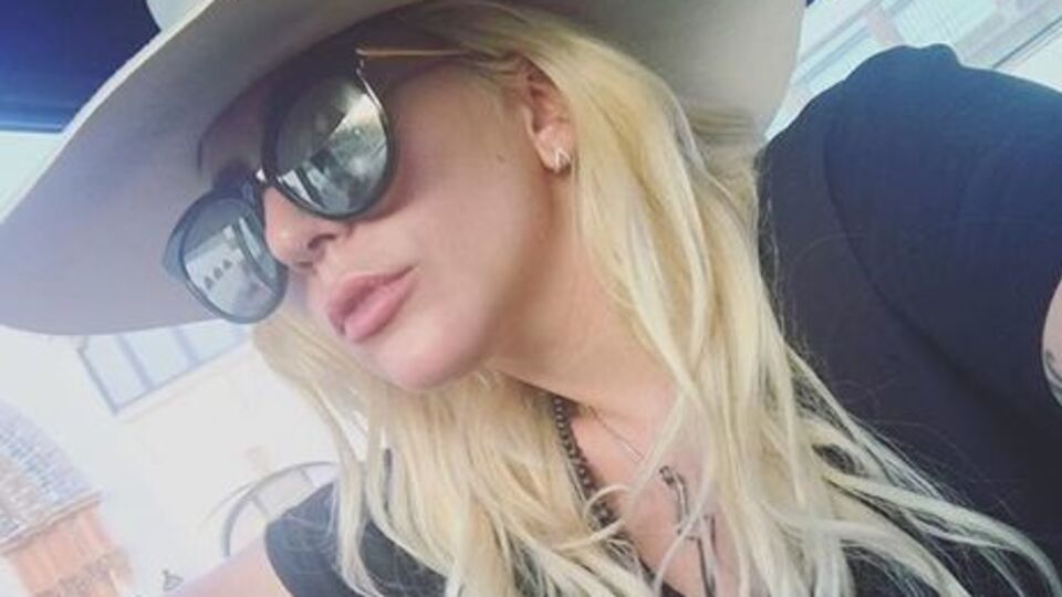 Леди Гага работает над клипом на новую песню