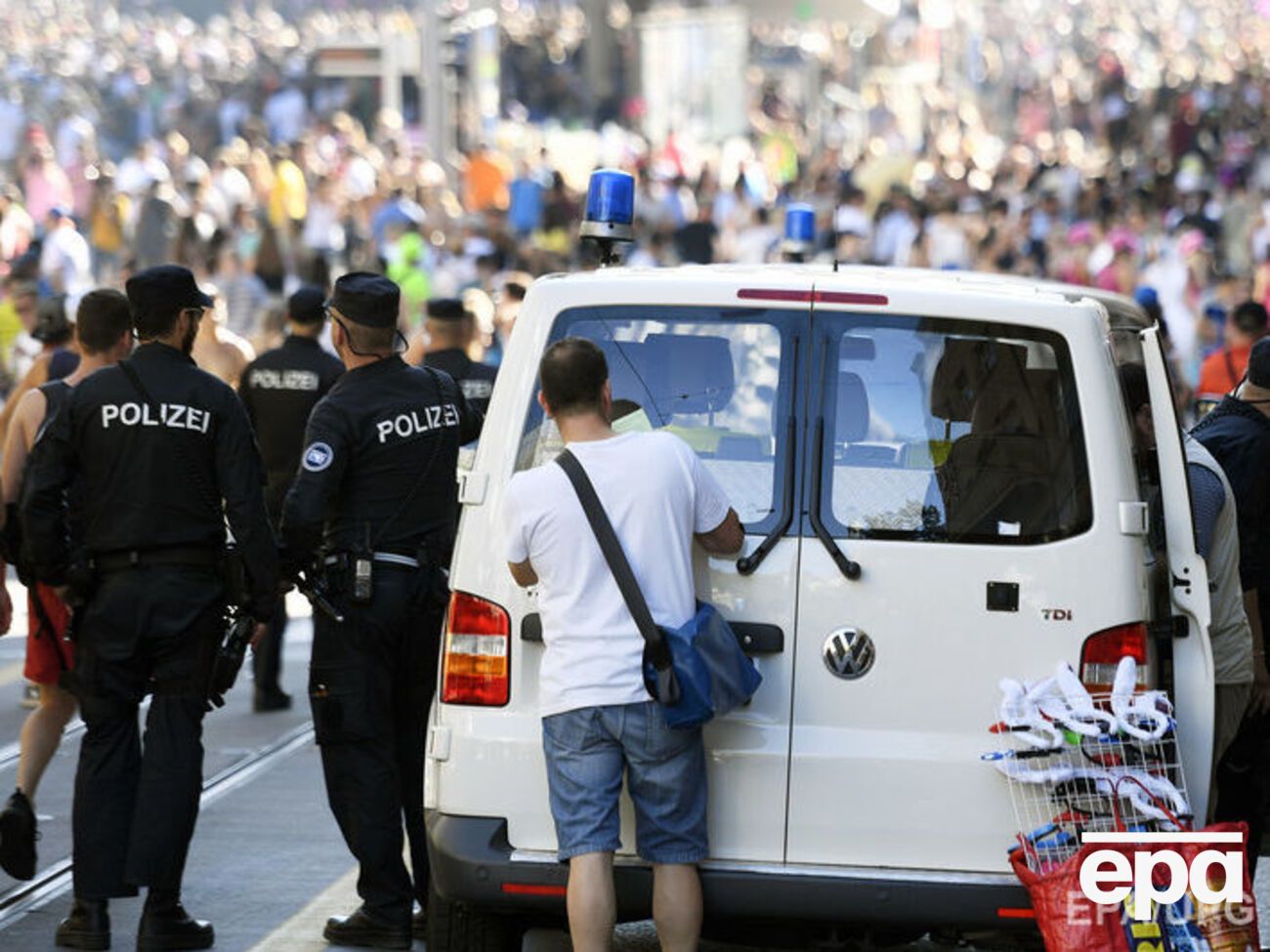 Во Франции задержали трех женщин, готовивших теракты