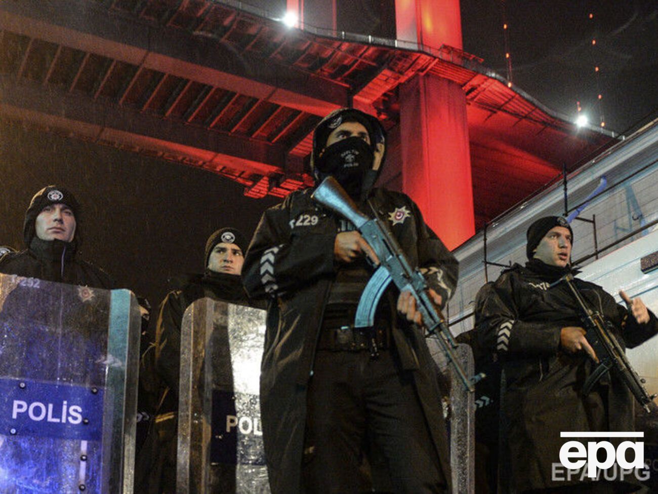 МИД Украины о ночном теракте в Стамбуле: Полиция не сообщает гражданства погибших и раненых