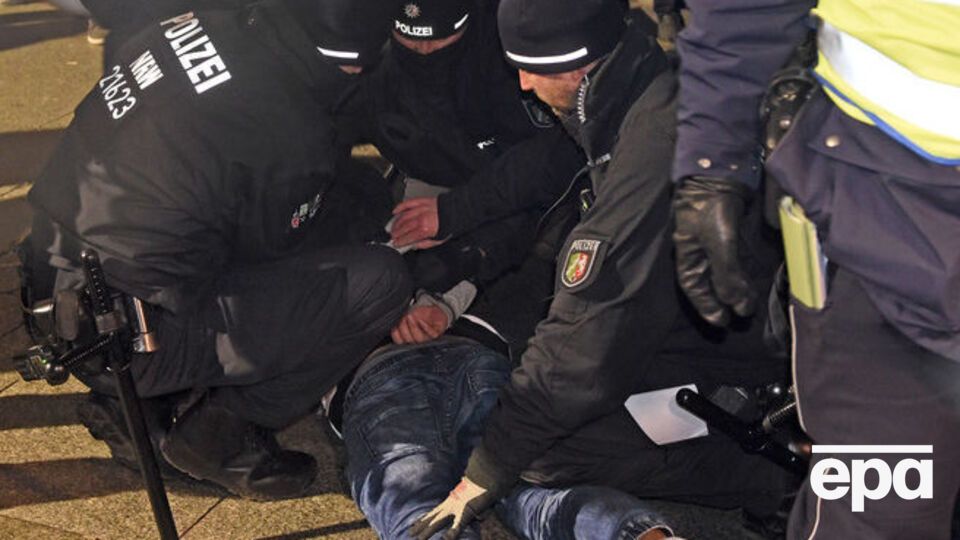 По результатам проверки 92 человека были задержаны