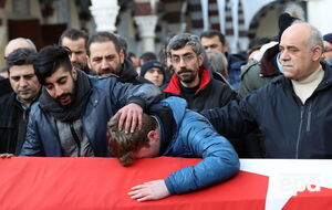 В Стамбуле продолжается идентификация погибших в клубе Reina