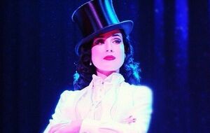 Дита фон Тиз: Чуть было не вышла на сцену с вилкой, застрявшей в моем костюме