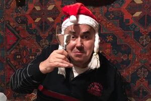 Садальский посмеялся над Путиным и Медведевым, процитировав известную песню