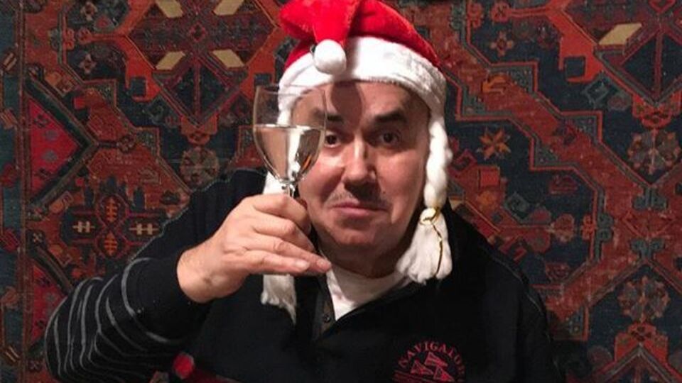 Садальский посмеялся над Путиным и Медведевым, процитировав известную песню