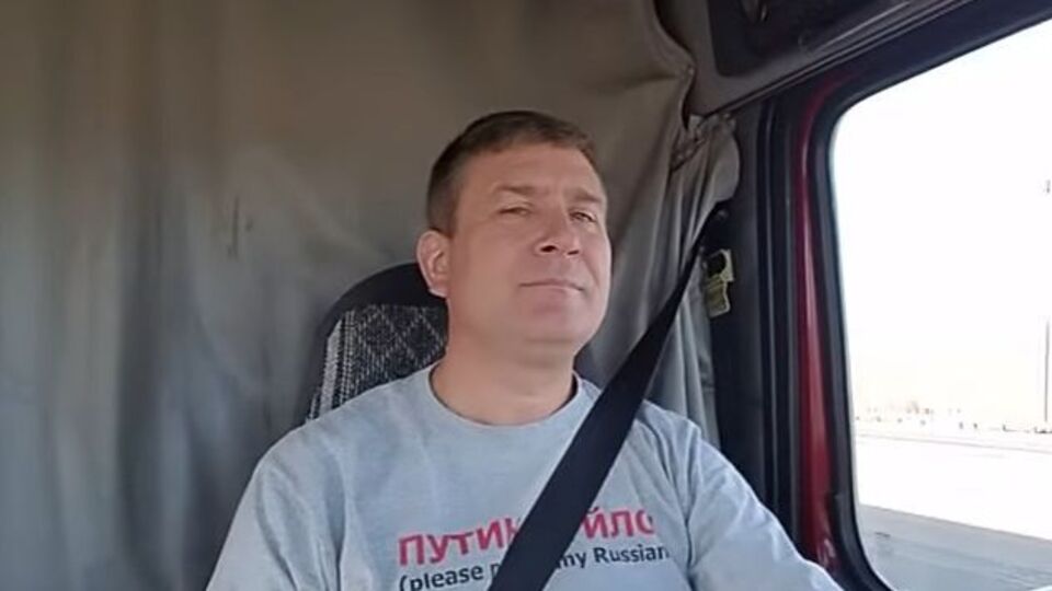 Вадим Дубовский: Хоть борт был надежный, военный, взлететь высоко не успел, и песню "Вежливые люди" ансамбль уже рыбкам допел