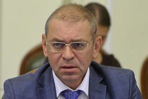 СМИ: Пашинскому подарил пистолет глава МВД Украины