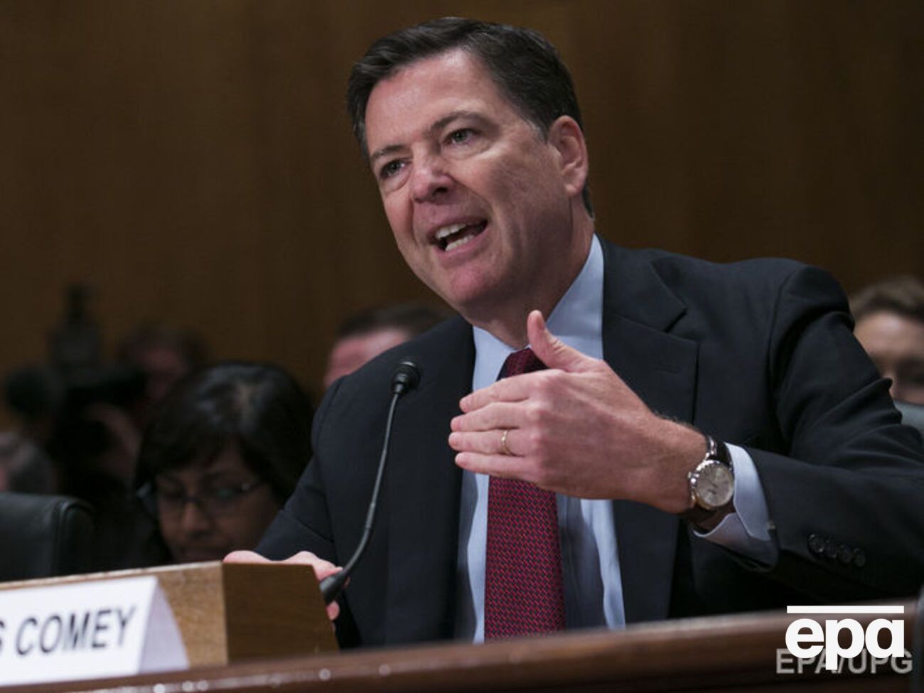 Коми отметил, что хакеры не взламывали серверы Трампа