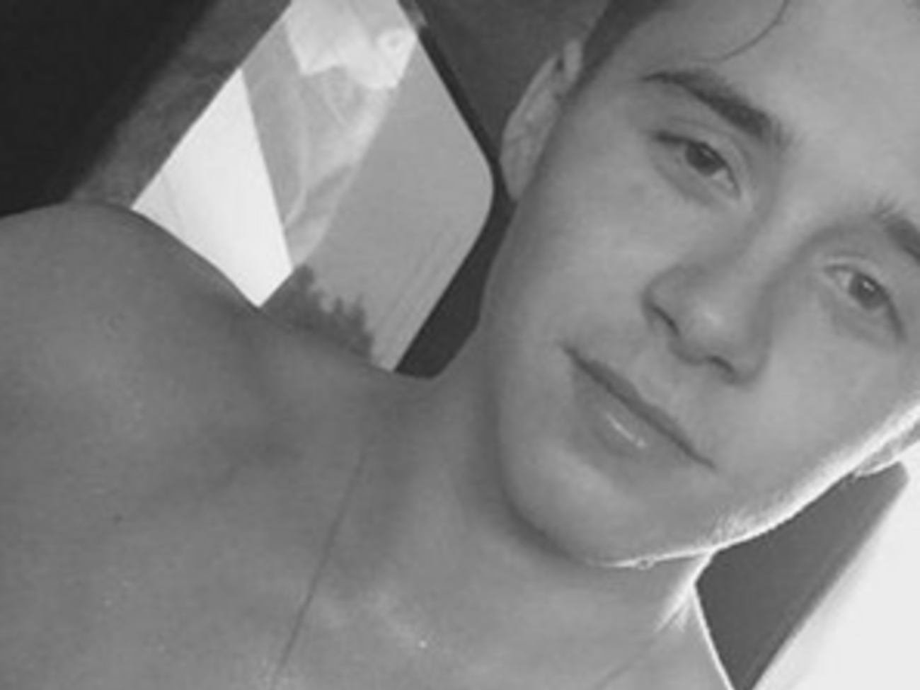 Бруклин Бекхэм облачился в одежду от Дэвида Бекхэма